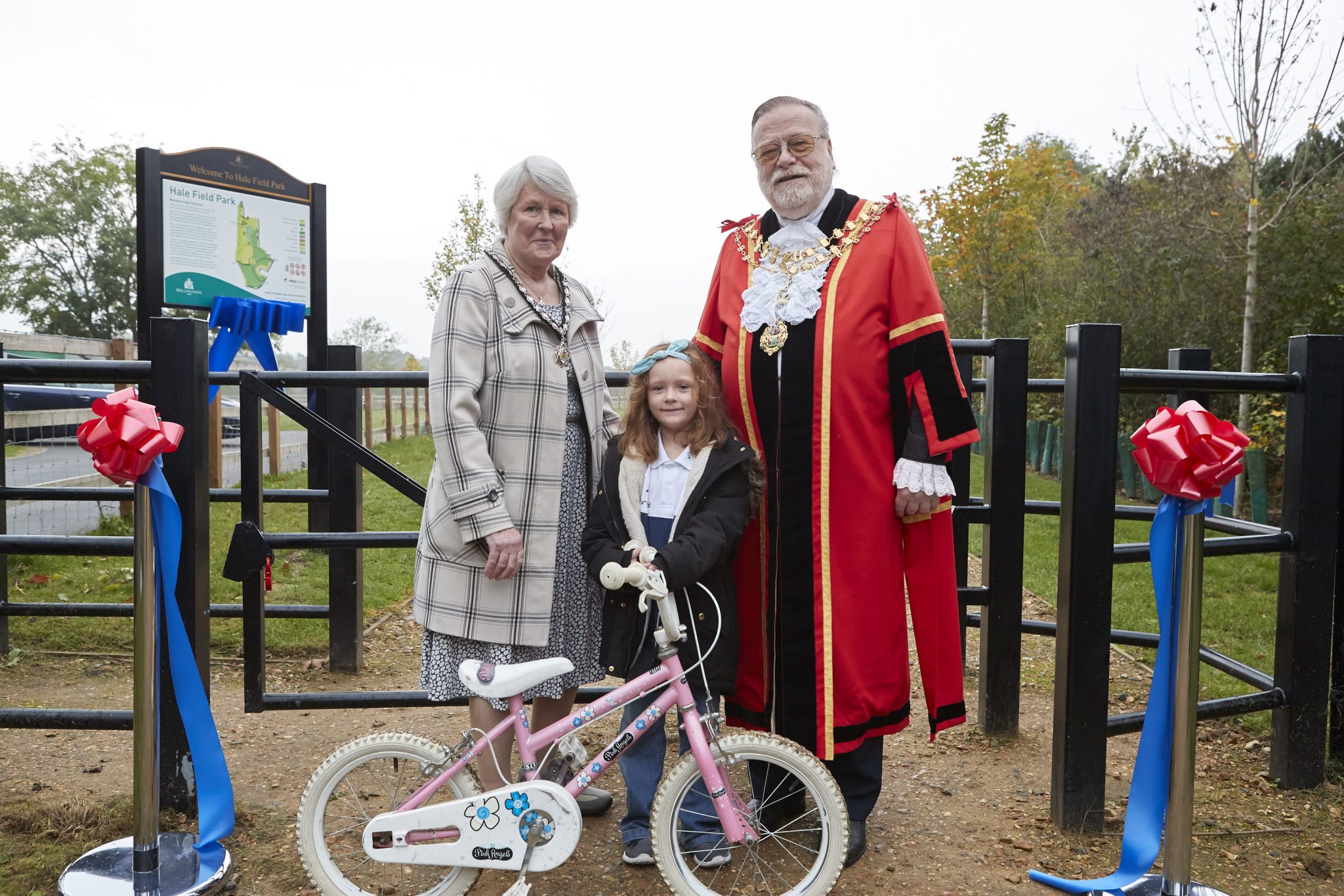 Mia-Clarke-with-the-Mayor-and-Mayoress