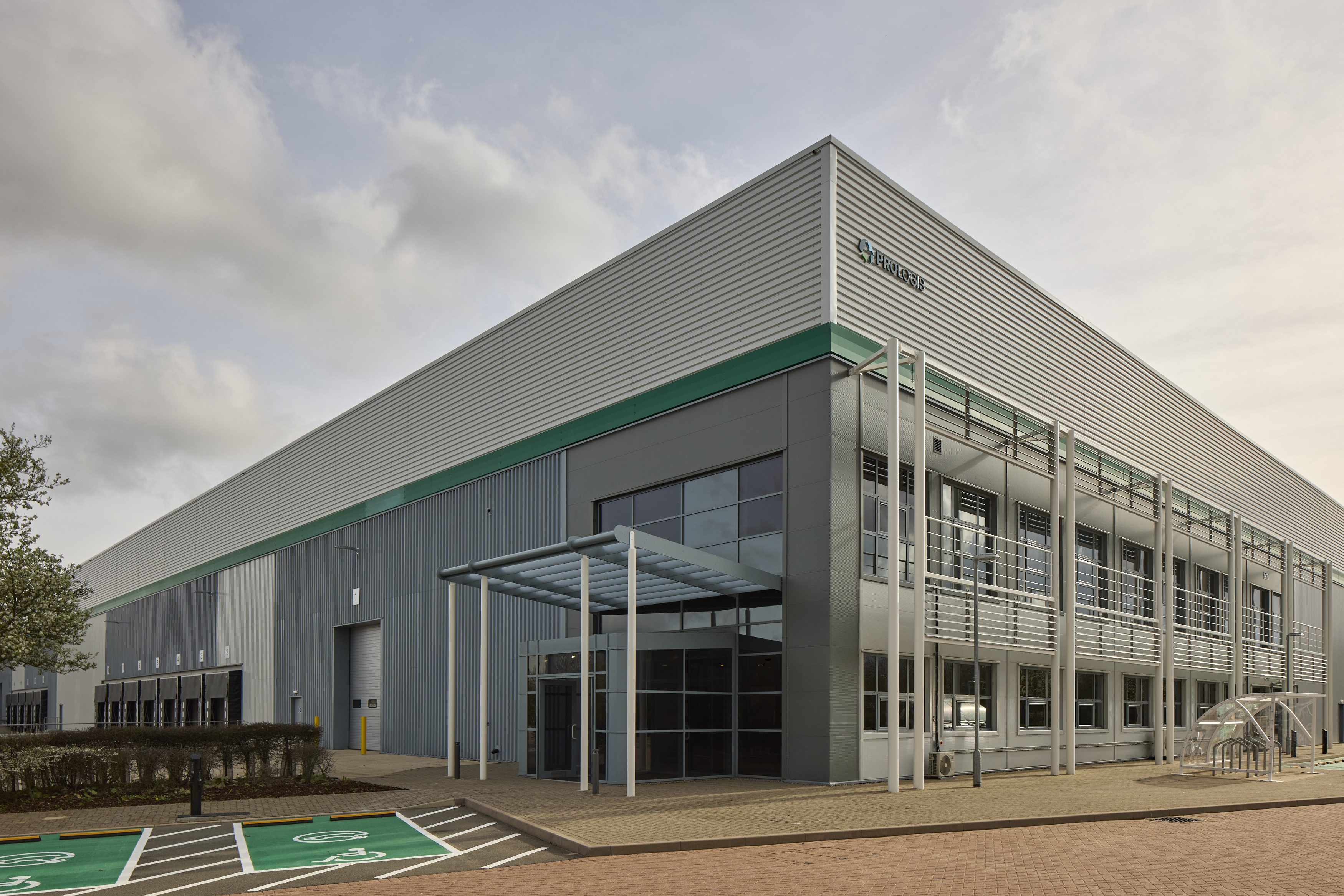 Ground level shot of Prologis Park Kettering DC4 Ground level shot of Prologis Park Kettering DC4