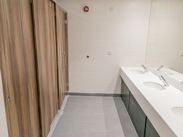 Prologis Park West London June 23 photos internal (bathroom)
