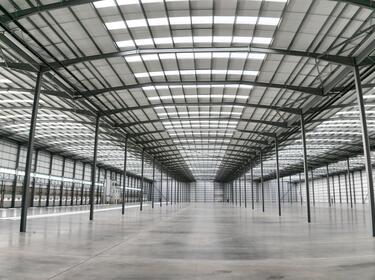 Internal photo of a warehouse at Apex Park